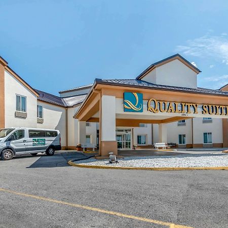 Quality Suites Kansas City International Airport Exterior foto